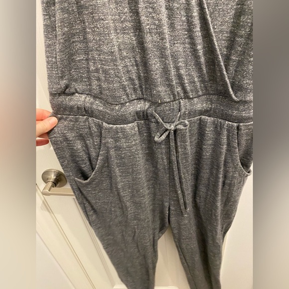 Aerie lounge jumpsuit in charcoal grey! - Picture 5 of 6